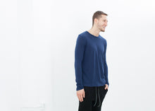 Load image into Gallery viewer, Cashmere Jersey Long Sleeve Tee in Navy